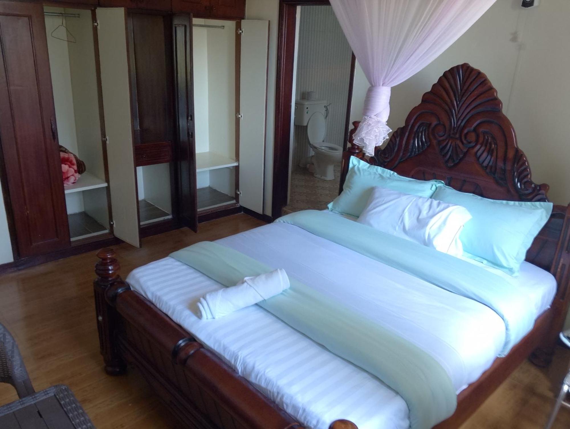 אנטבה Discovery Courts Hotel מראה חיצוני תמונה